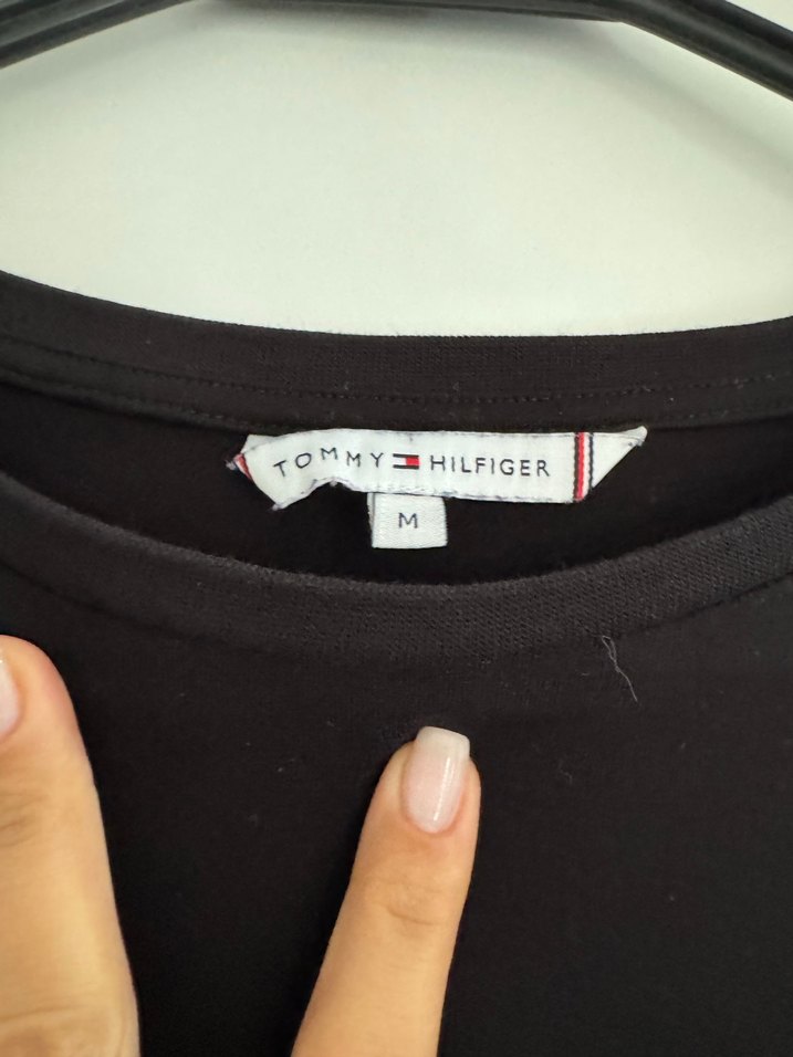 Siyah Uzun Kollu Tişörtü - Görsel 2