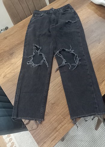 Gri Bol Kesim Yırtık Kadın Jean