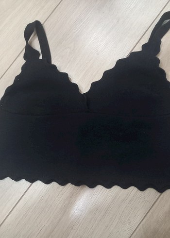Siyah Minimalist Kadın Bralet