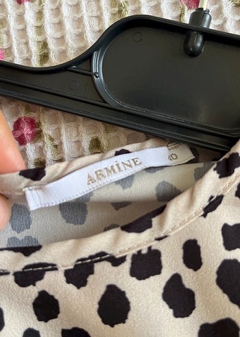 38 Beden Armine Bej Zebra Desenli Uzun Kollu Uzun Elbise