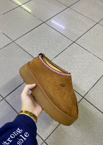 Ugg terlik