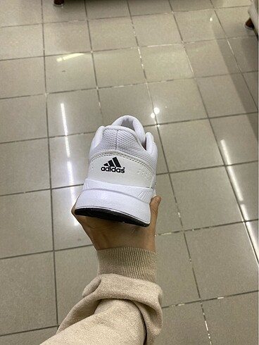 38 Beden beyaz Renk Adidas Run