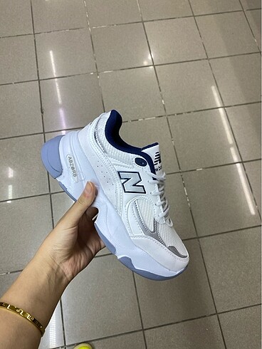 New Balance 550