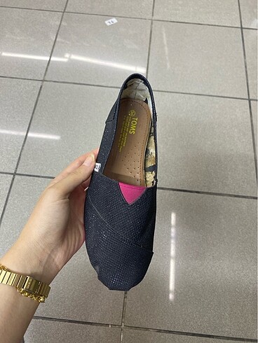 TOMS Toms babet
