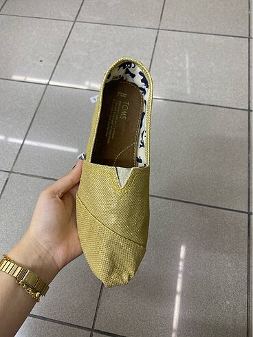 TOMS Toms babet