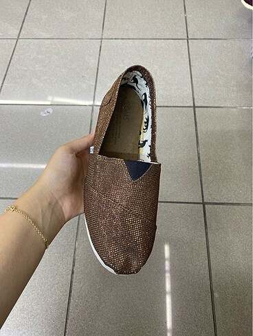 TOMS Toms babet