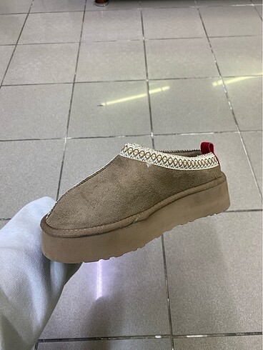 37 Beden Ugg terlik