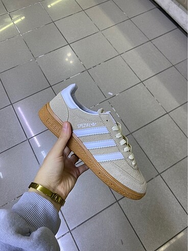 Adidas Spezial