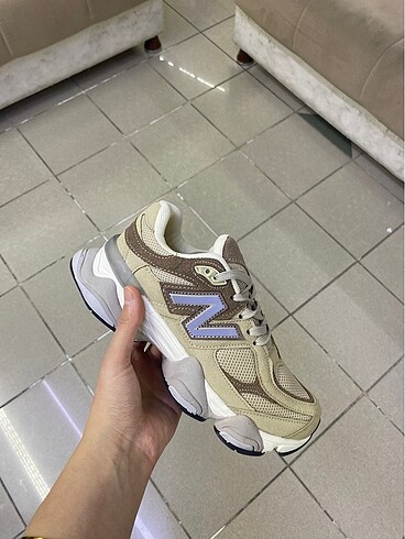 New Balance 9060