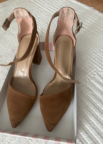 Pelinin Ayakkabıları 38