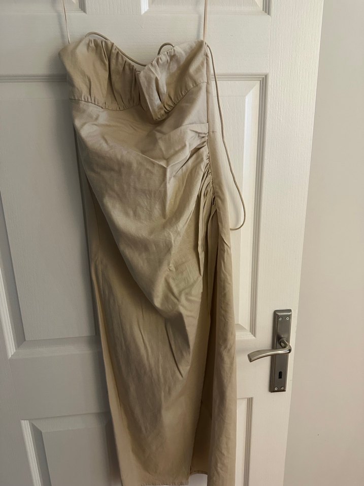 Bej Keten Drapeli Uzun Straplez Elbise - Görsel 2