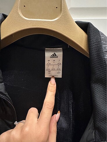 l Beden Adidas Spor Ceket