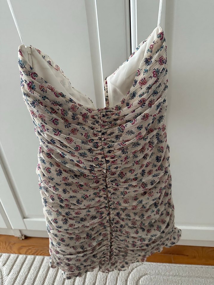 Zara Bağcıklı Drapeli Straplez Mini Elbise - Görsel 4