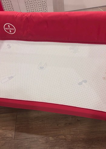 Kırmızı Renkli Oyun Parkı Yatak - Görsel 4