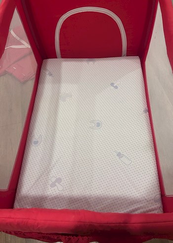 Kırmızı Renkli Oyun Parkı Yatak - Görsel 2