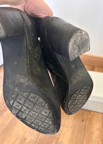 Yılan Desenli Siyah Deri  Bot - Görsel 6