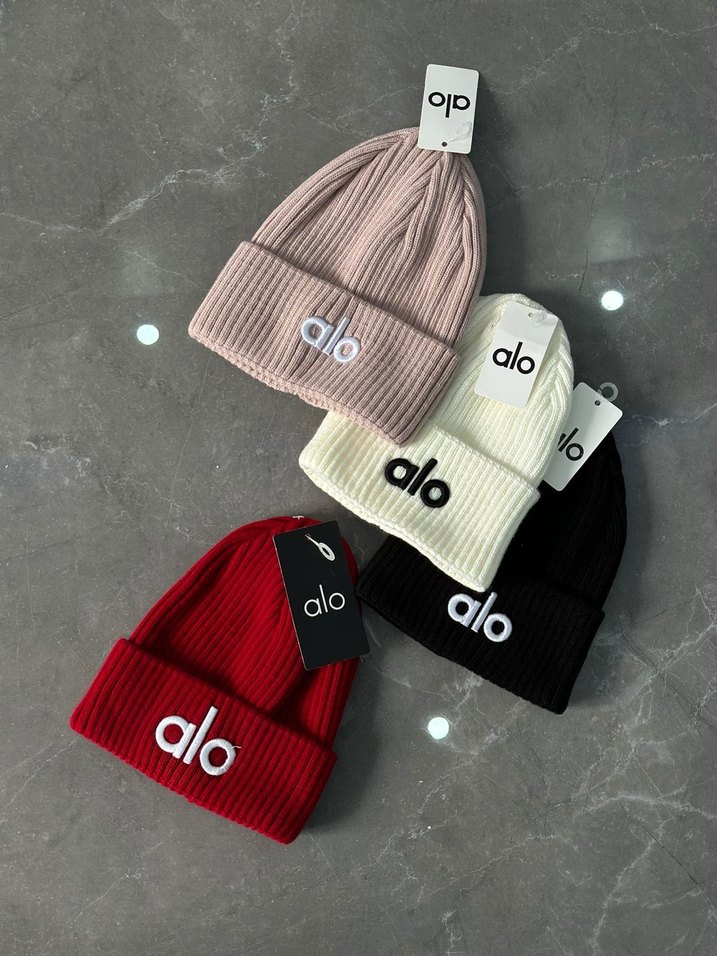 Kırmızı Kadın Örgü Yün Bere - Görsel 2