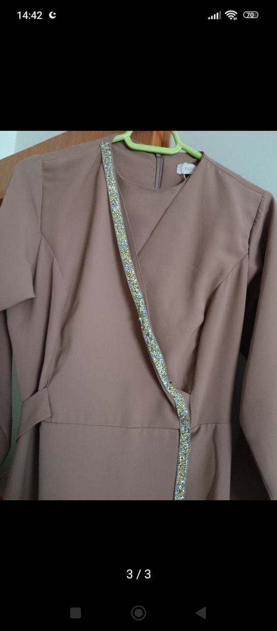 Bej V Yaka Uzun Kollu Uzun Elbise - Görsel 3