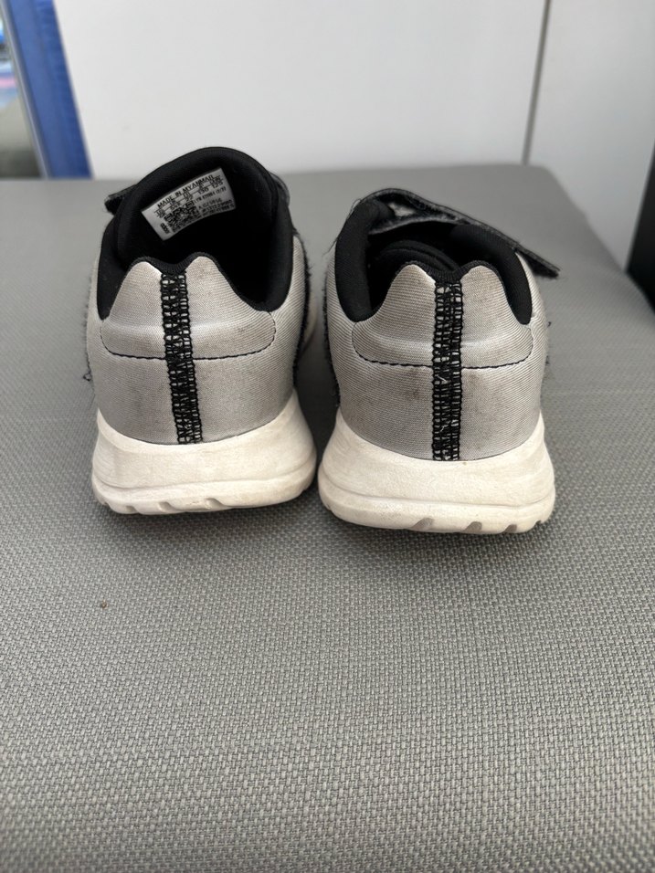 Gri Erkek Çocuk Cırt Cırtlı Spor Ayakkabı adidas - Görsel 4