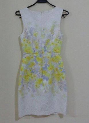 Forever New Floral desenli elbise