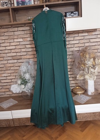 Yeşil İşlemeli Uzun Kollu Abiye Elbise - Görsel 5