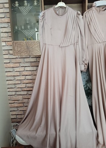 Trendyol & Milla Bej Uzun Tesettür Elbise, Kemerli, Yüksek Yaka