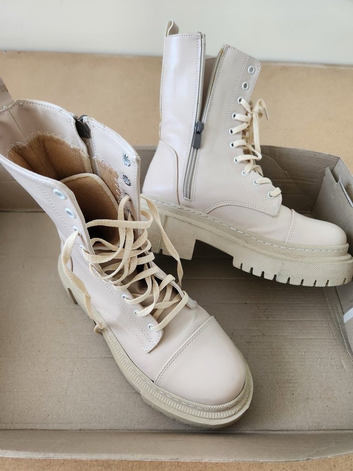 Krem Beyaz Deri Bağcıklı Bot - Görsel 4