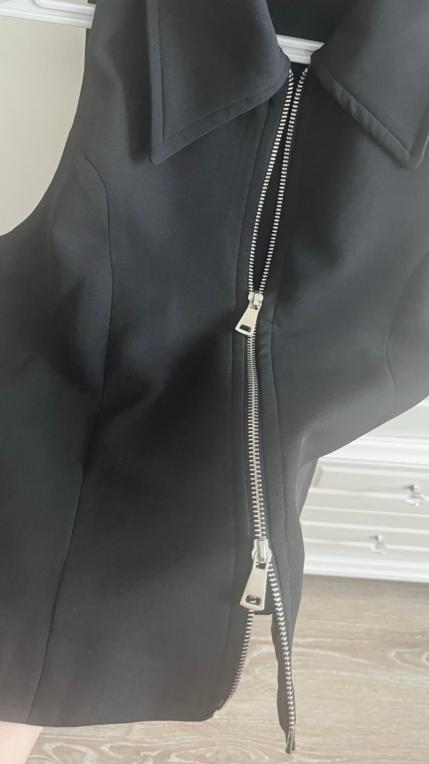 Siyah Fermuarlı Kadın Yelek - Görsel 2