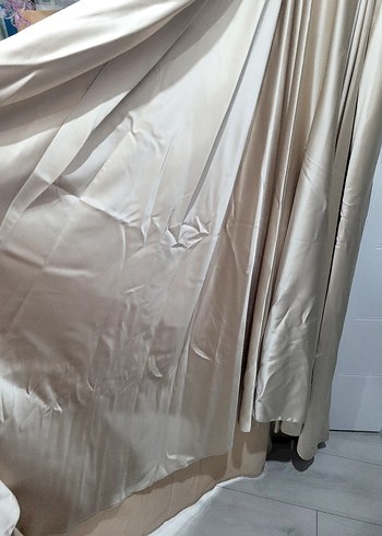 Bej Uzun Saten tesettur abiye Elbise Yüksek Yaka - Görsel 4