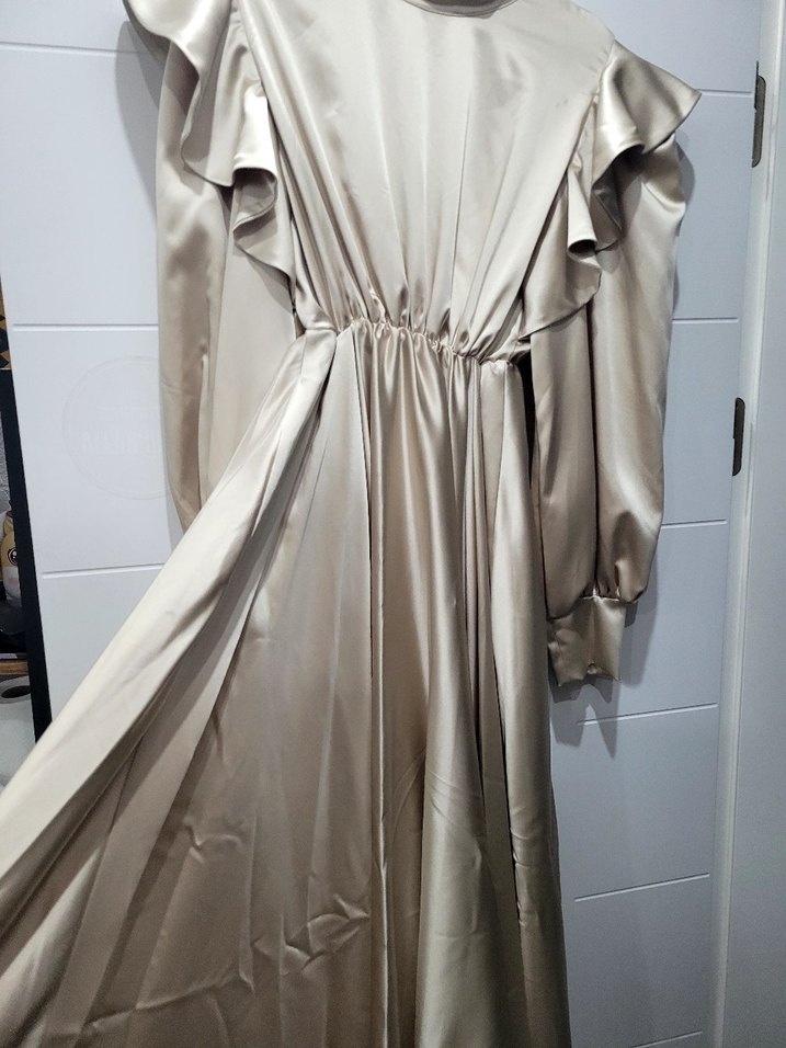 Bej Uzun Saten tesettur abiye Elbise Yüksek Yaka - Görsel 5