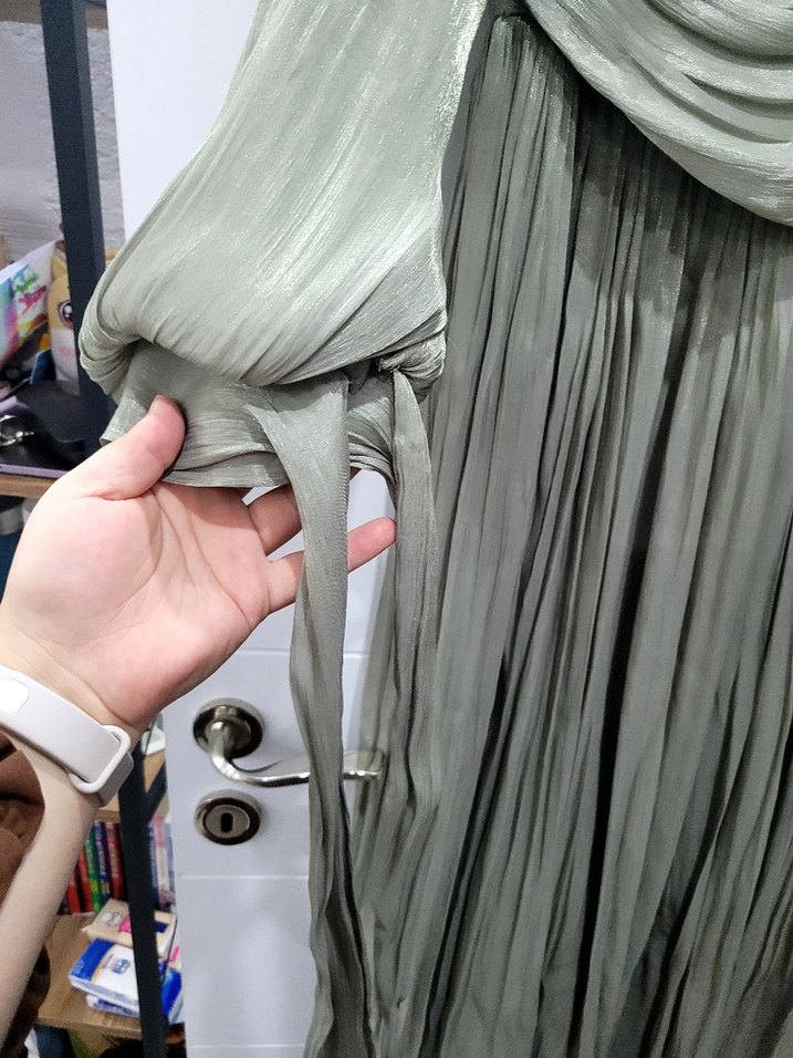 Gri Uzun Keten Drapeli Kadın tesettur abiye Elbise - Görsel 3