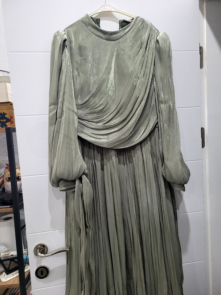 Gri Uzun Keten Drapeli Kadın tesettur abiye Elbise - Görsel 2