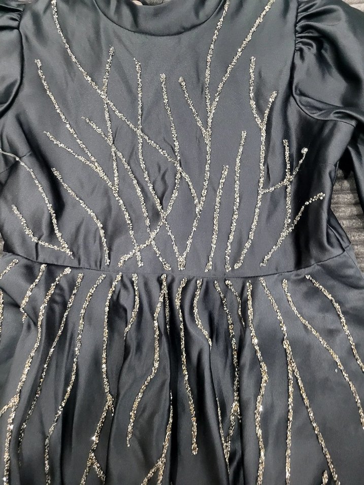 Siyah Parlak Uzun Kollu Drapeli Uzun tesettür abiye - Görsel 3