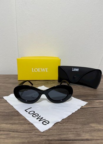 Kadın Siyah Parlak Loewe Güneş Gözlüğü - Görsel 2