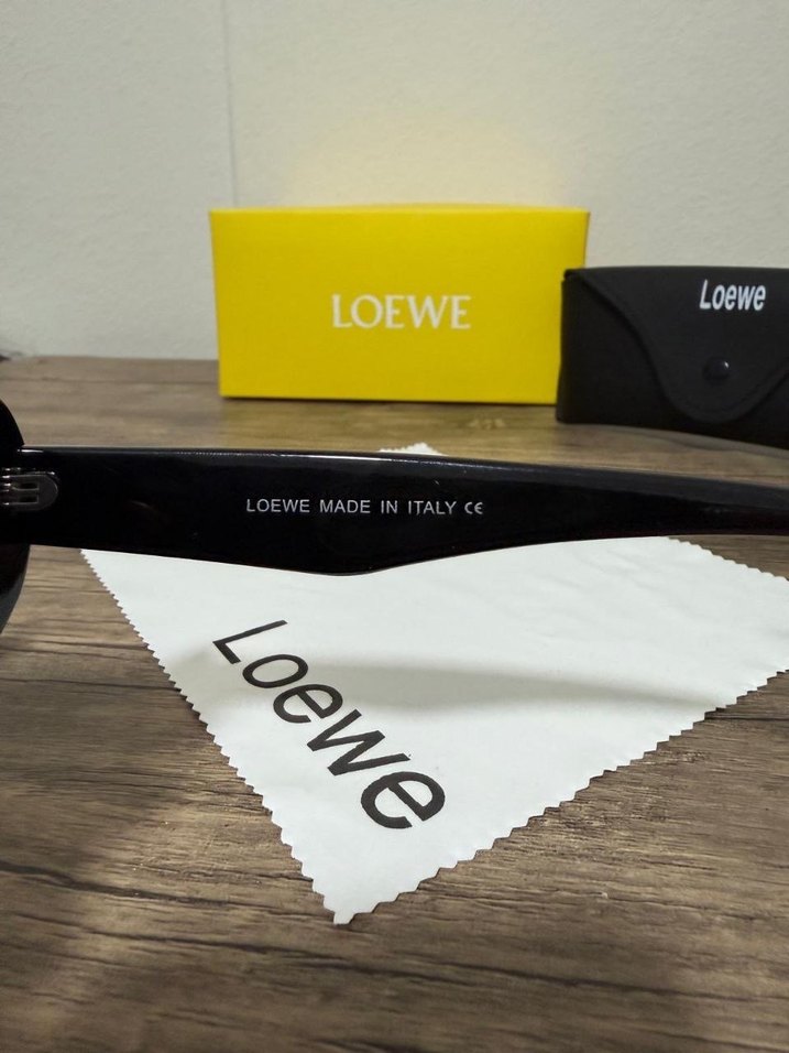 Kadın Siyah Parlak Loewe Güneş Gözlüğü - Görsel 3