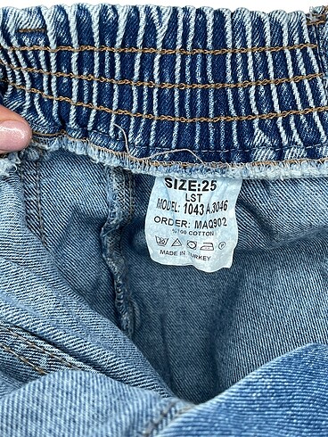 27 Beden çeşitli Renk Diğer Jean / Kot %70 İndirimli.