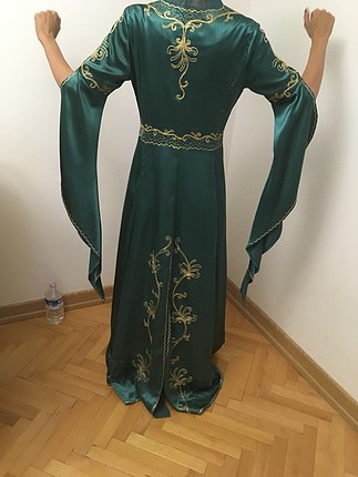 Kaftan yesil altın sarısı l bedene kadar uyumlu