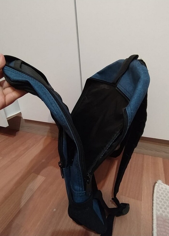 Mavi sırt çantası  - Görsel 2