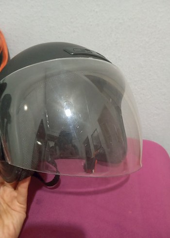 Siyah Minimalist Motosiklet Kaskı - Görsel 2