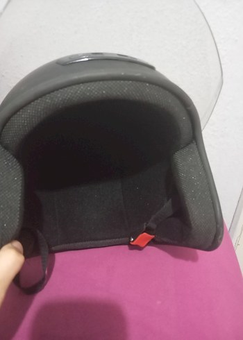 Siyah Minimalist Motosiklet Kaskı - Görsel 3