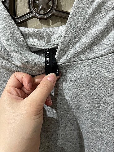 Defacto Sweatshirt