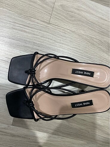 37 Beden Nine west topuklu terlik