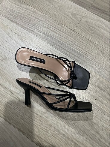 Nine west topuklu terlik