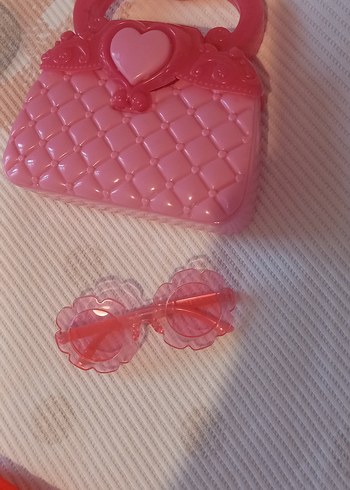 Diğer Parlak Pembe Kız Çantası ve Gözlük