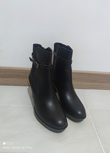 38 Beden Nine West bayan bot