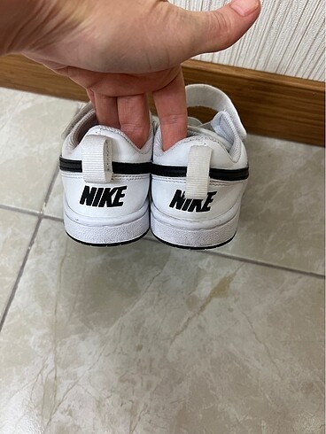 28 Beden beyaz Renk ORİJİNAL NIKE ÇOCUK AYAKKABI