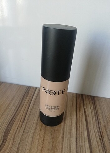 Note fondöten 01Beige