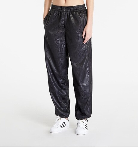 m Beden siyah Renk adidas eşofman
