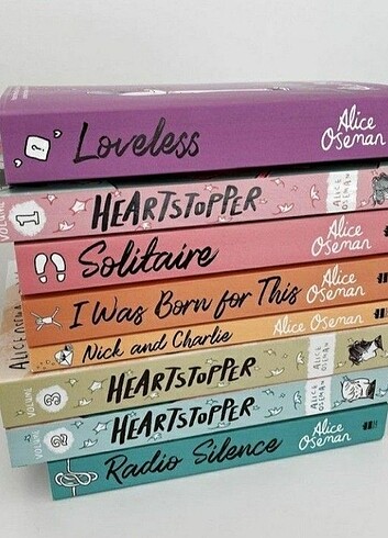  Beden İngilizce Kitap manga (Heartstopper Kalp çarpıntısı)