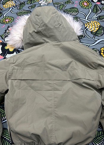Bershka Gri Kürklü Kapüşonlu Kadın Mont